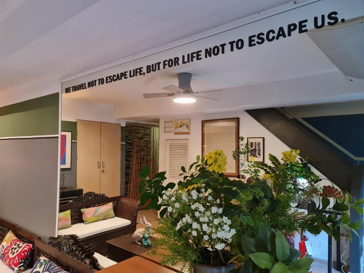 Somewhere To Escape - Hometel Bangkok Eksteriør billede