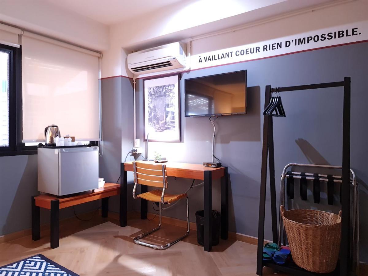 Somewhere To Escape - Hometel Bangkok Eksteriør billede