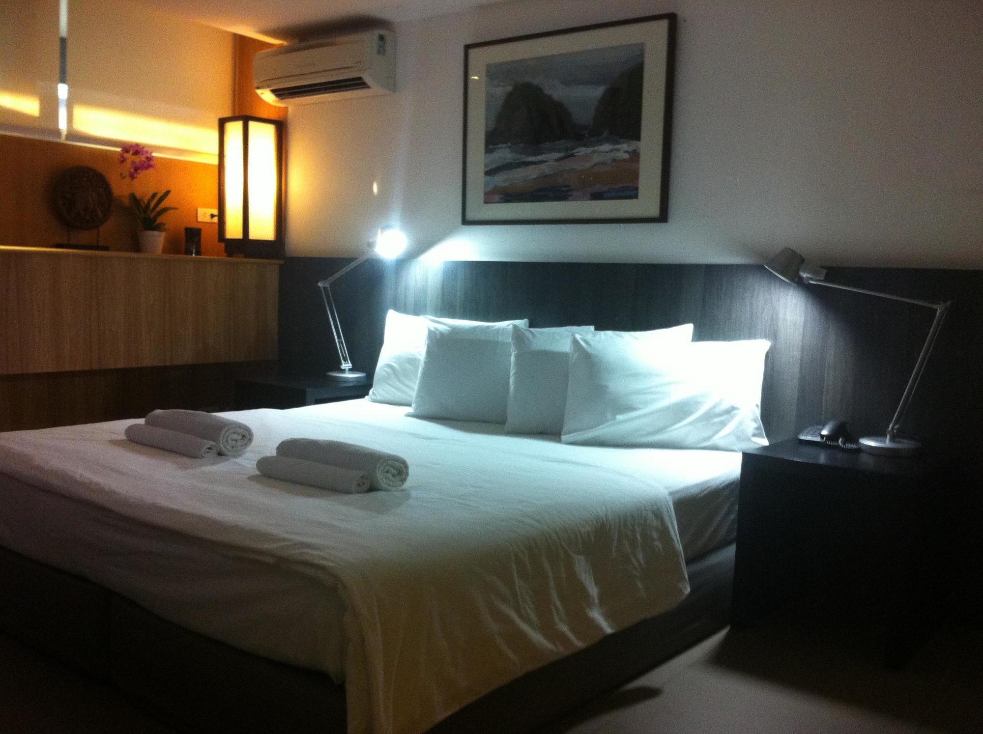 Somewhere To Escape - Hometel Bangkok Eksteriør billede